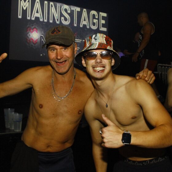 Mensen samen op het Heartcore by Nature Event 2025