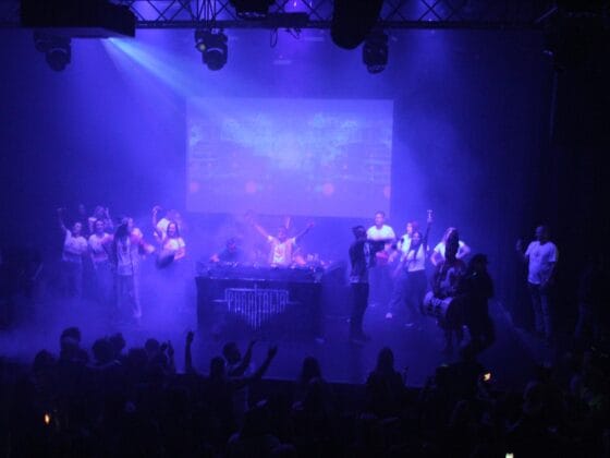 Publiek geniet van het Heartcore by Nature Event 2025