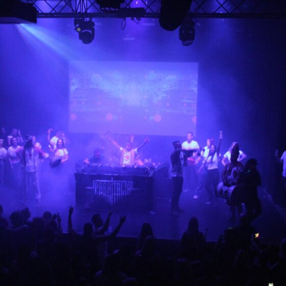 Publiek geniet van het Heartcore by Nature Event 2025