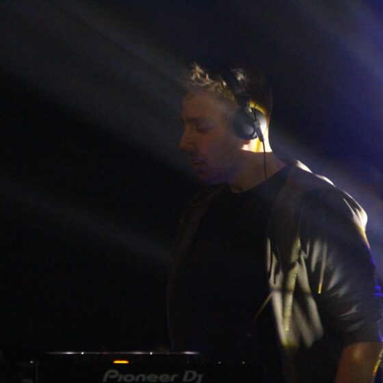 Mensen samen op het Heartcore by Nature Event 2025